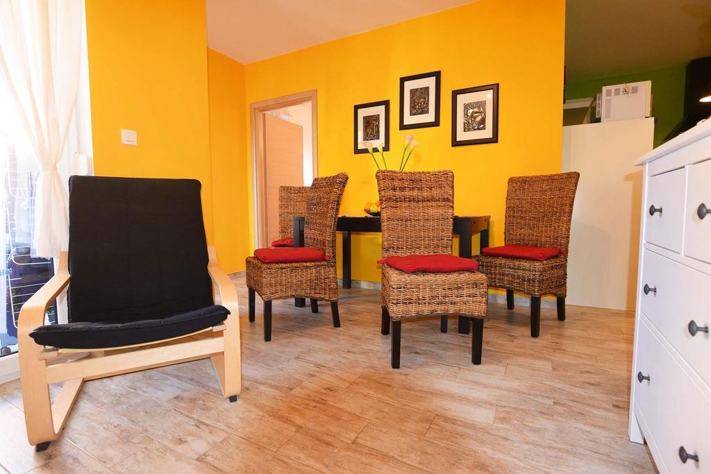 Apartment Plutus Biograd Na Moru Exterior photo