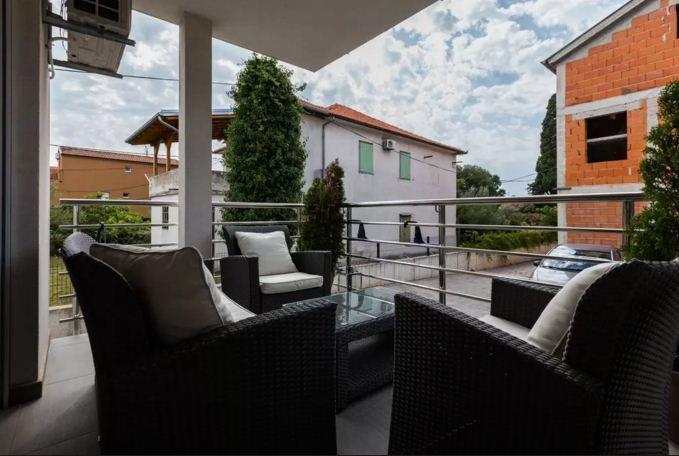 Apartment Plutus Biograd Na Moru Exterior photo